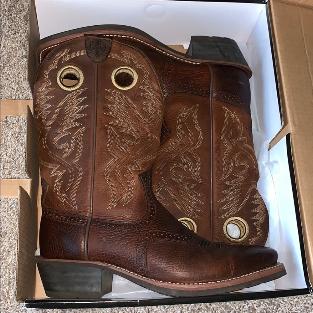 Men’s Ariat Square-Toe Boots
